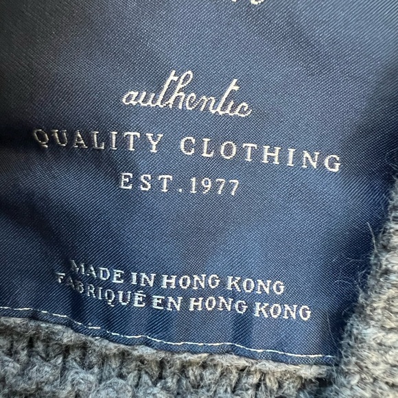 American Eagle Cardigan Collared With Snap Button Closure In Size M Gray Color - Picture 6 of 8